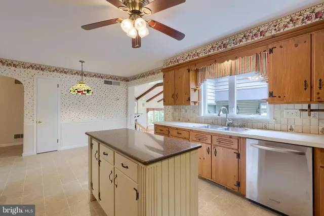 $599,999 | 210 Stevens Road, Stevens, PA 17578