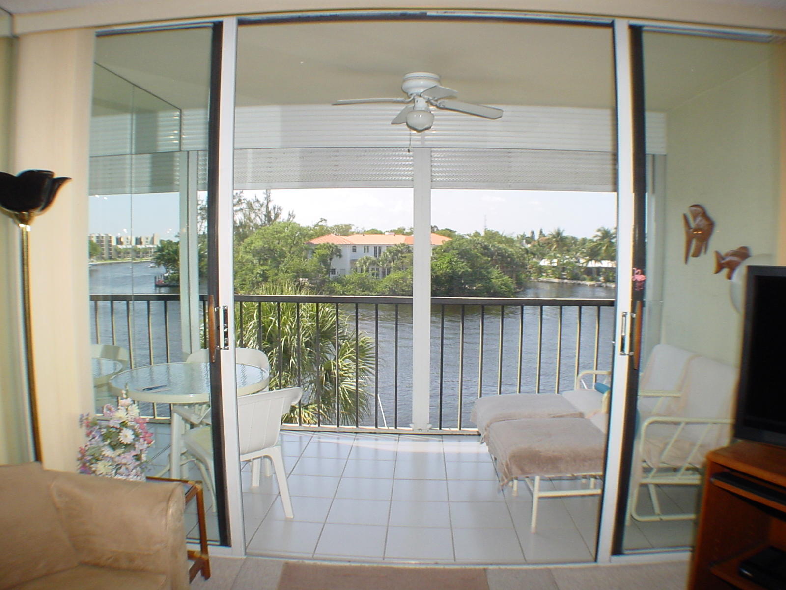 22 Royal Palm Way, Unit 305 Boca Raton, FL 33432 - Photo 9 of 23 DSC00233