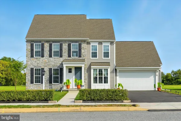 $550,000 | 151 Moorefield Street, Mechanicsburg, PA 17055
