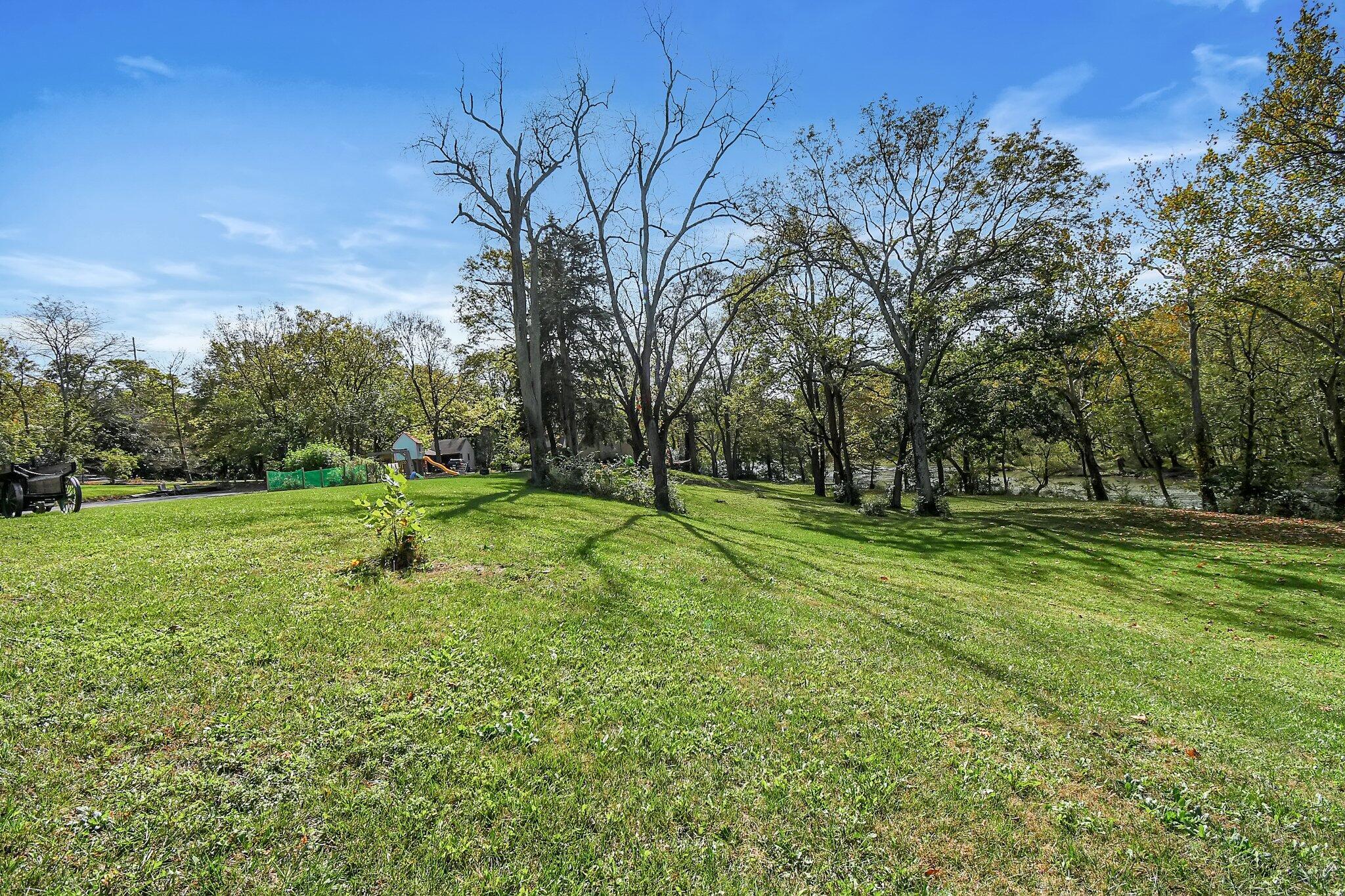 7845 Riverside Drive Dublin, OH 43016 - Photo 6 of 17 42-web-or-mls-7827-riverside-dr