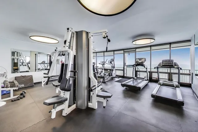 $750,000 | 940 West Glenlake Avenue, Unit 19C, Chicago, IL 60660