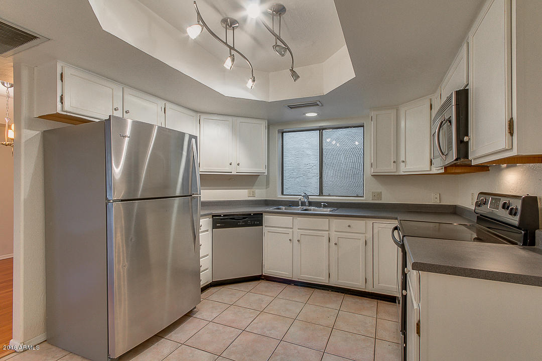 18002 North 12th Street, Unit 20 Phoenix, AZ 85022 - Photo 11 of 28 11-12th