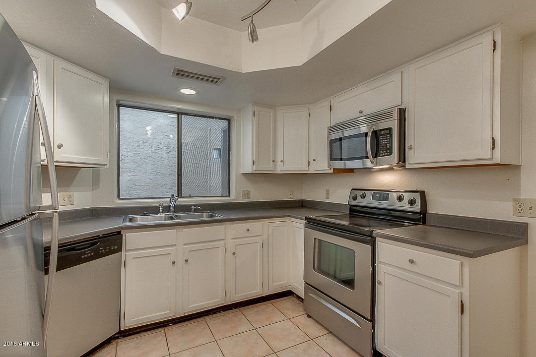 18002 North 12th Street, Unit 20 Phoenix, AZ 85022 - Photo 12 of 28 12-12th