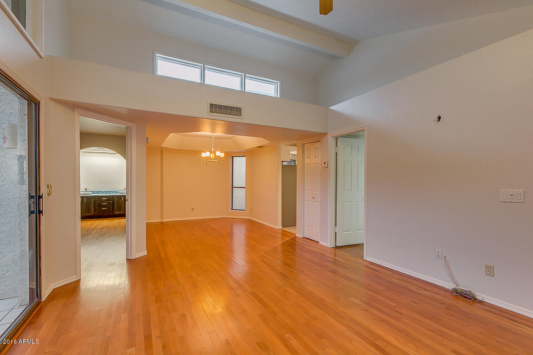 18002 North 12th Street, Unit 20 Phoenix, AZ 85022 - Photo 6 of 28 06-12th