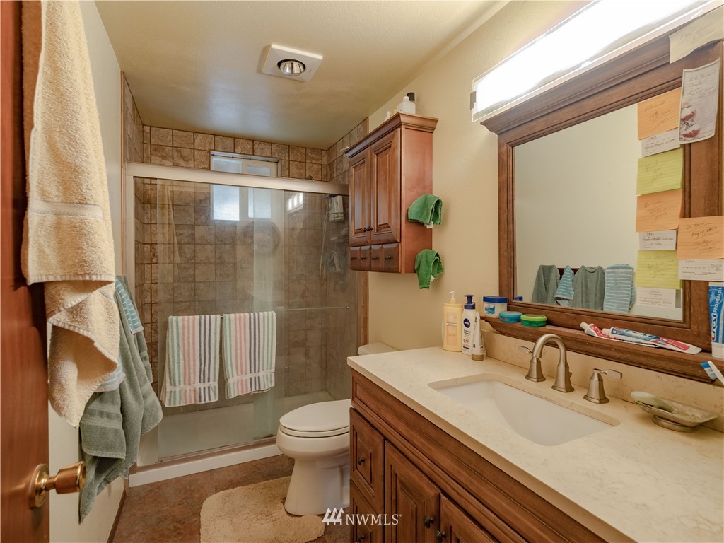 1387 Lidstrom Road East Port Orchard, WA 98366 - Photo 11 of 25 Gallery Image 11