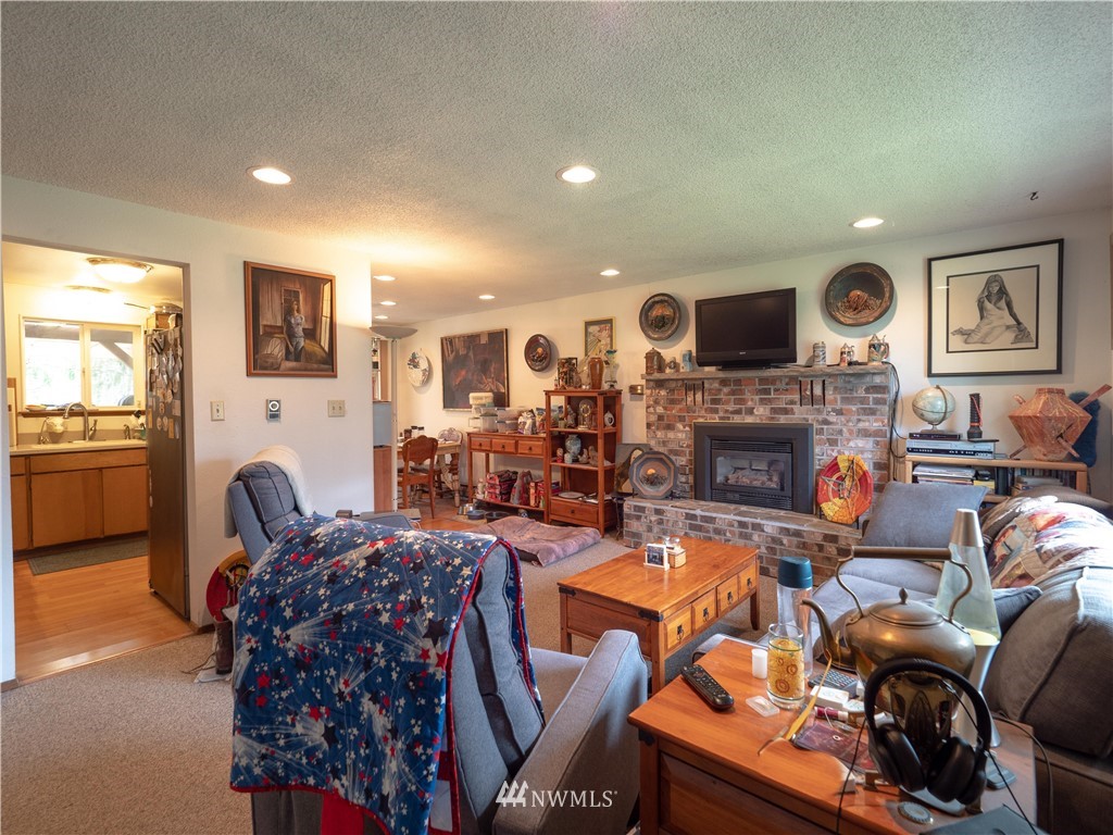 1387 Lidstrom Road East Port Orchard, WA 98366 - Photo 5 of 25 Gallery Image 5