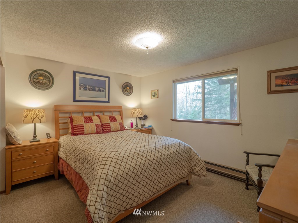 1387 Lidstrom Road East Port Orchard, WA 98366 - Photo 10 of 25 Gallery Image 10