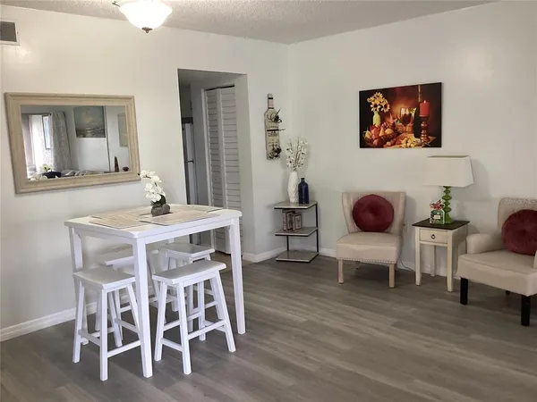 $1,300 | 7701 Starkey Road, Unit 206, Seminole, FL 33777