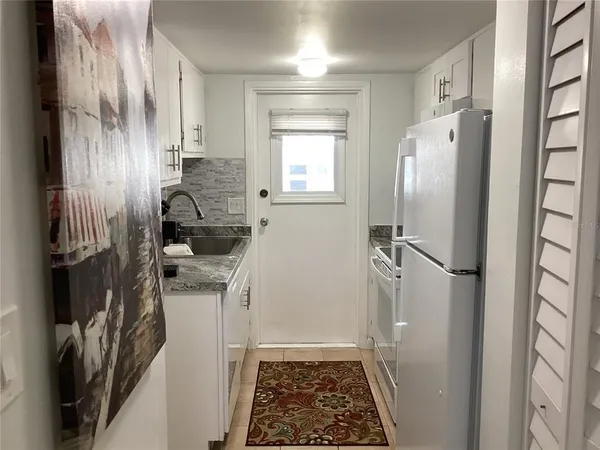 $1,300 | 7701 Starkey Road, Unit 206, Seminole, FL 33777