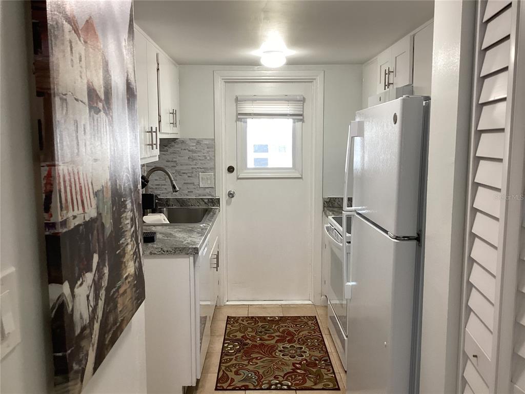 7701 Starkey Road, Unit 206 Seminole, FL 33777 - Photo 10 of 12