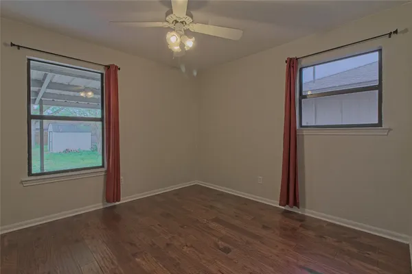 $1,850 | 1102 Fowzer Street, Taylor, TX 76574