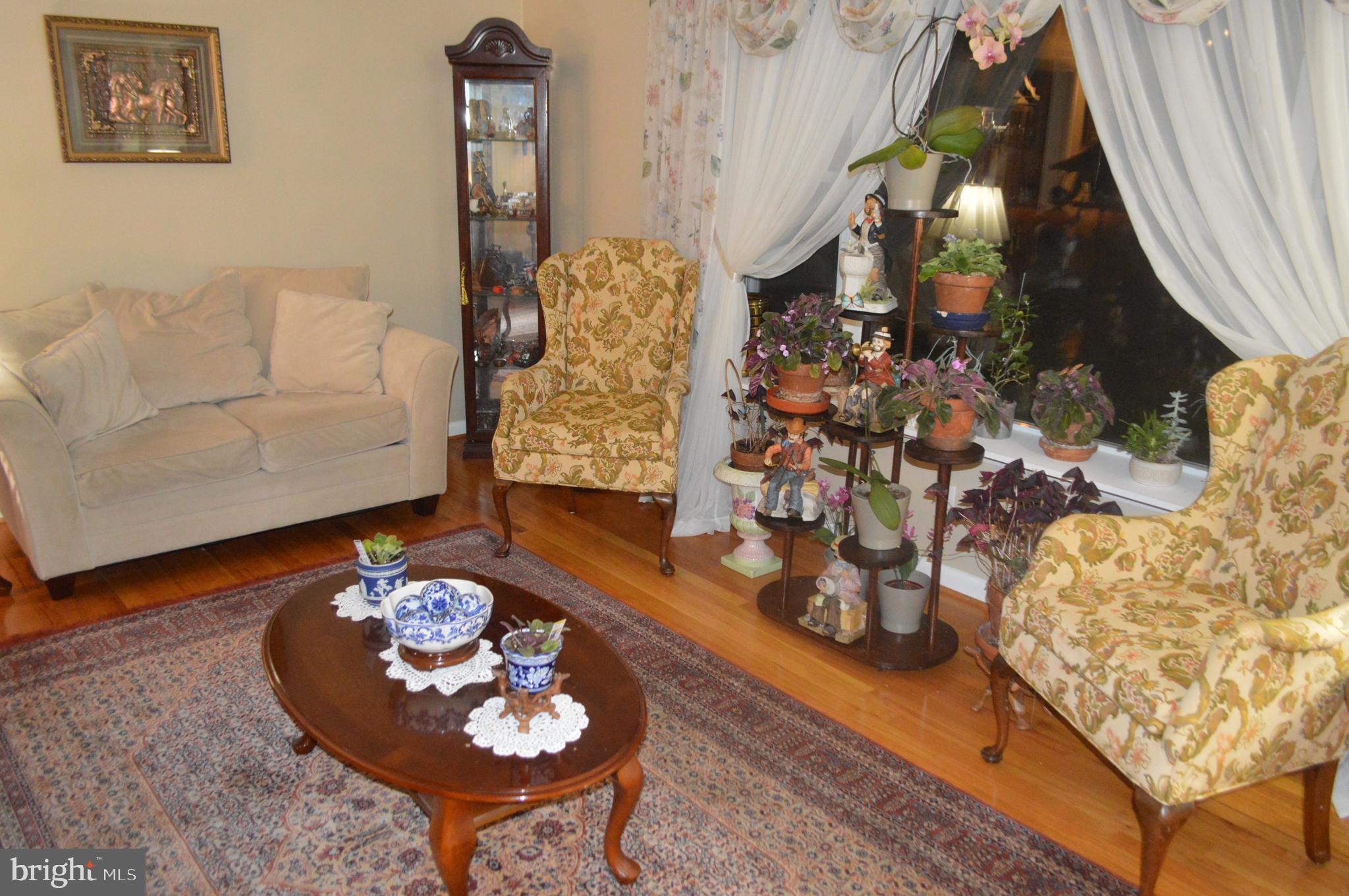5009 Hagan Road Temple Hills, MD 20748 - Photo 11 of 33 Large Picture Window in Livingroom