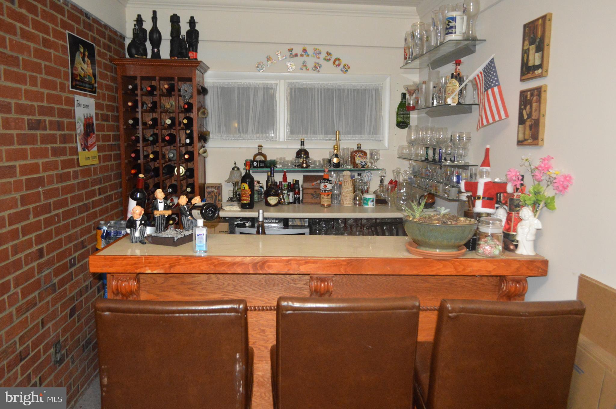 5009 Hagan Road Temple Hills, MD 20748 - Photo 13 of 33 Side Entry Level Bar Area