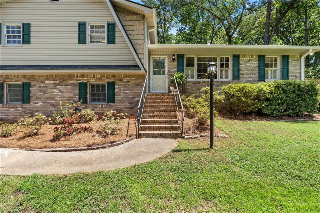 3462 Shaw Road Marietta, GA 30066 - Photo 4 of 44 Gallery Image 4