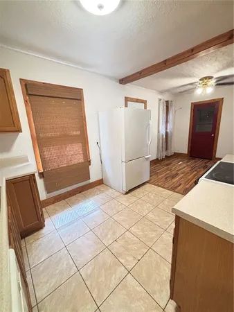 $2,095 | 4830 16th Avenue North, St. Petersburg, FL 33710