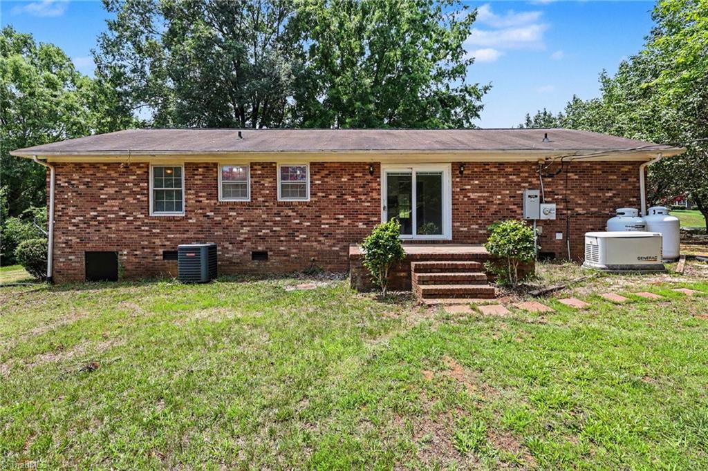 255 Pilotview Loop Madison, NC 27025 - Photo 23 of 31