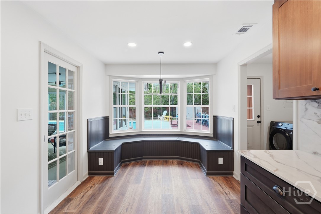 105 Carlton Road Savannah, GA 31410 - Photo 11 of 48 Built-in Breakfast Area