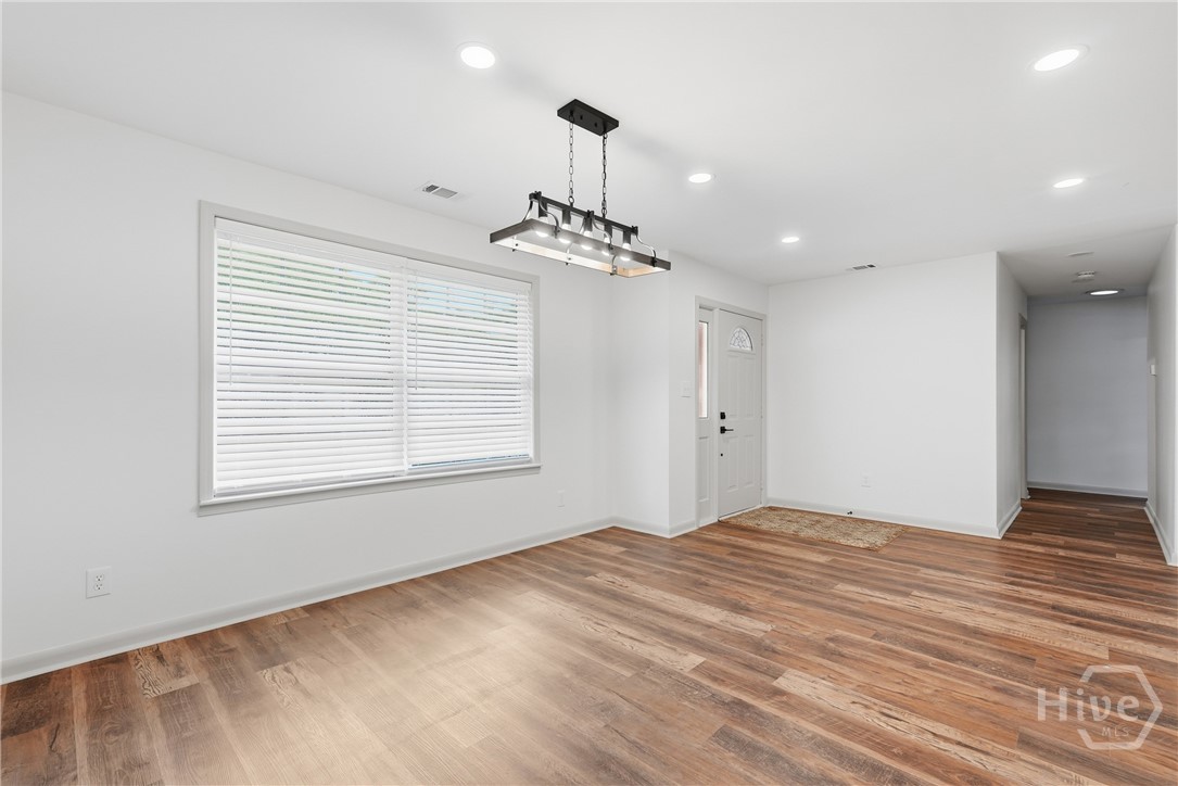 105 Carlton Road Savannah, GA 31410 - Photo 14 of 48 Dining Area