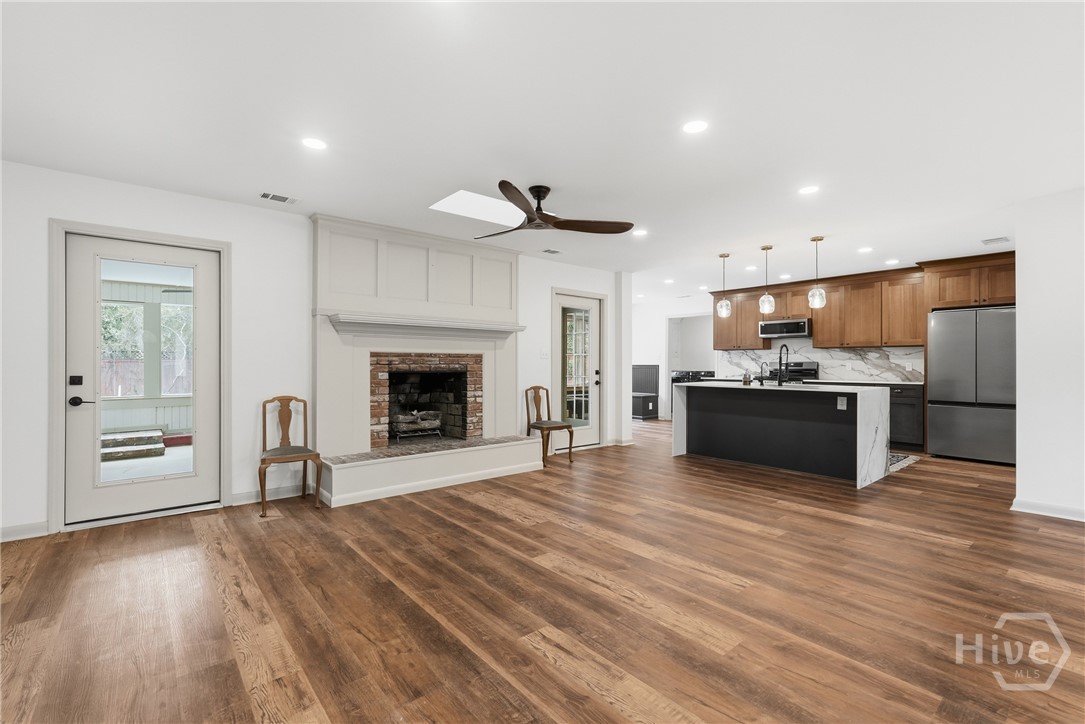 105 Carlton Road Savannah, GA 31410 - Photo 3 of 48 Living Room Open to Kitchen