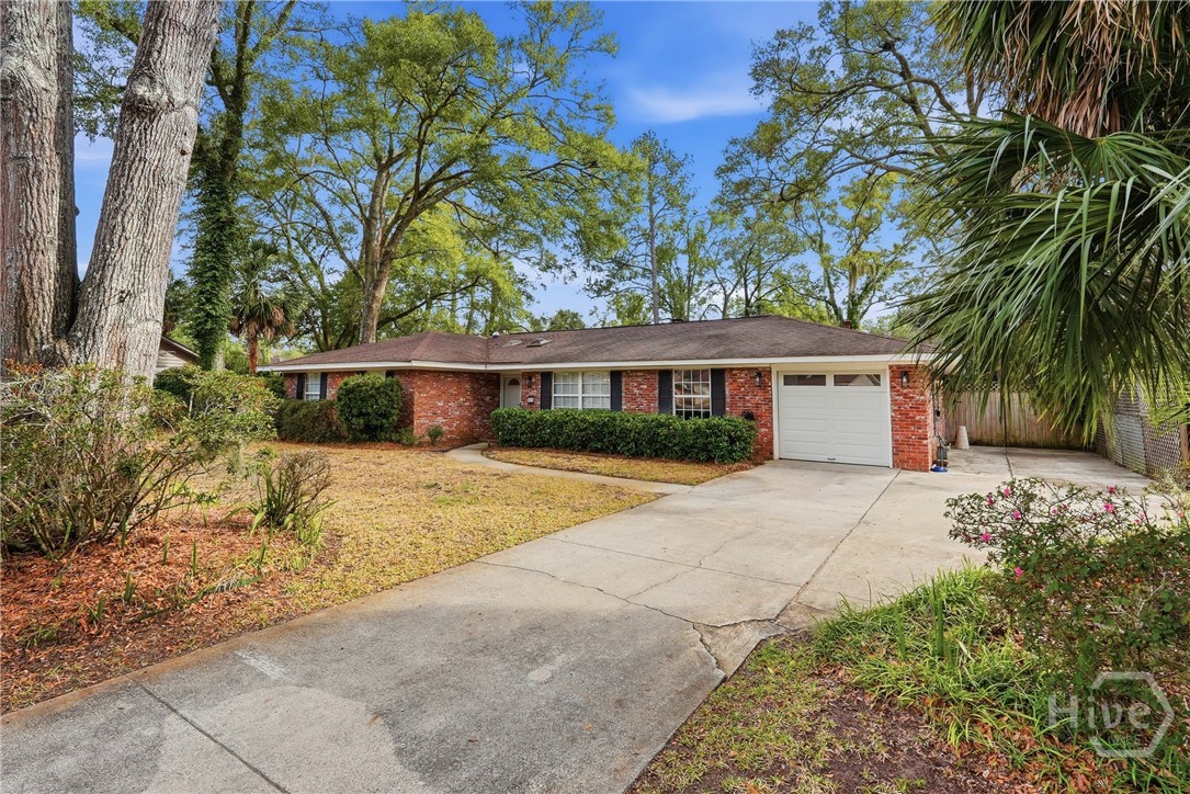 105 Carlton Road Savannah, GA 31410 - Photo 39 of 48 Right Front