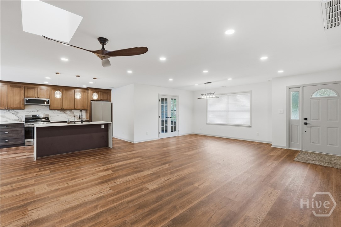 105 Carlton Road Savannah, GA 31410 - Photo 6 of 48 Dining Area Open to Living