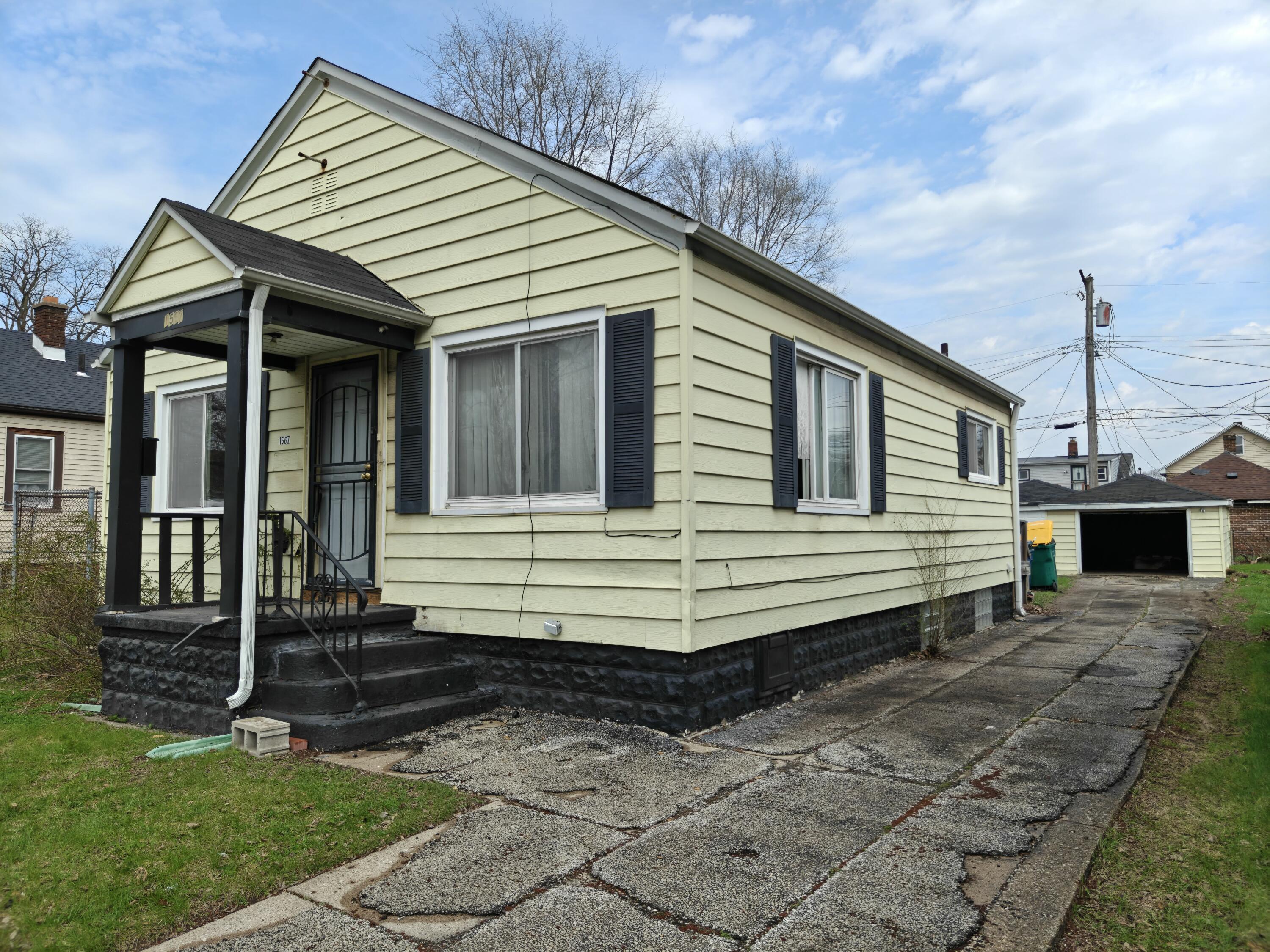1567 Rutledge Street Gary, IN 46404 - Photo 2 of 27 3000x2250