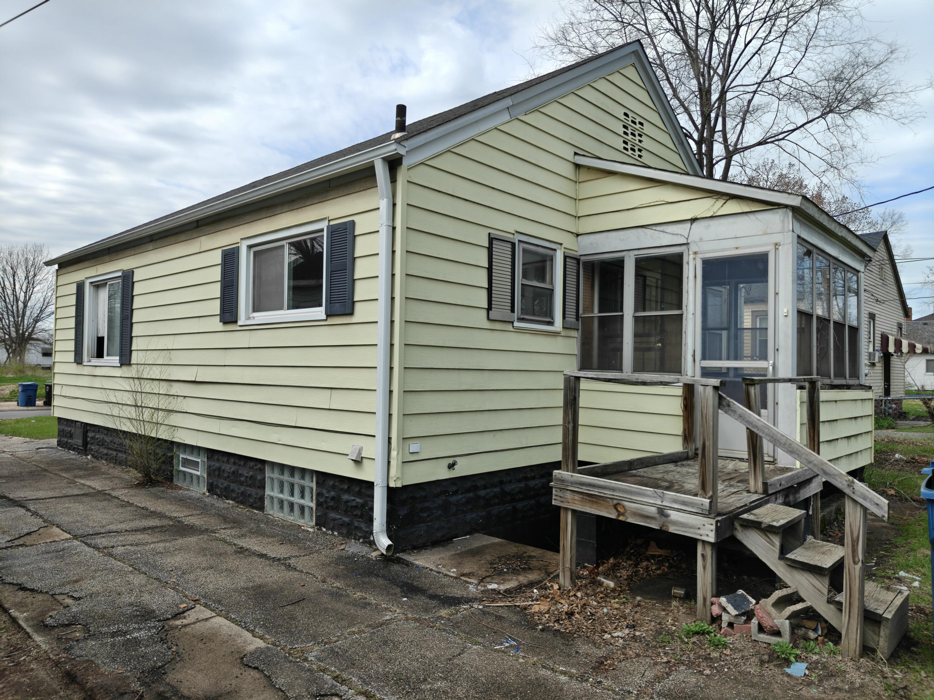 1567 Rutledge Street Gary, IN 46404 - Photo 24 of 27 3000x2250
