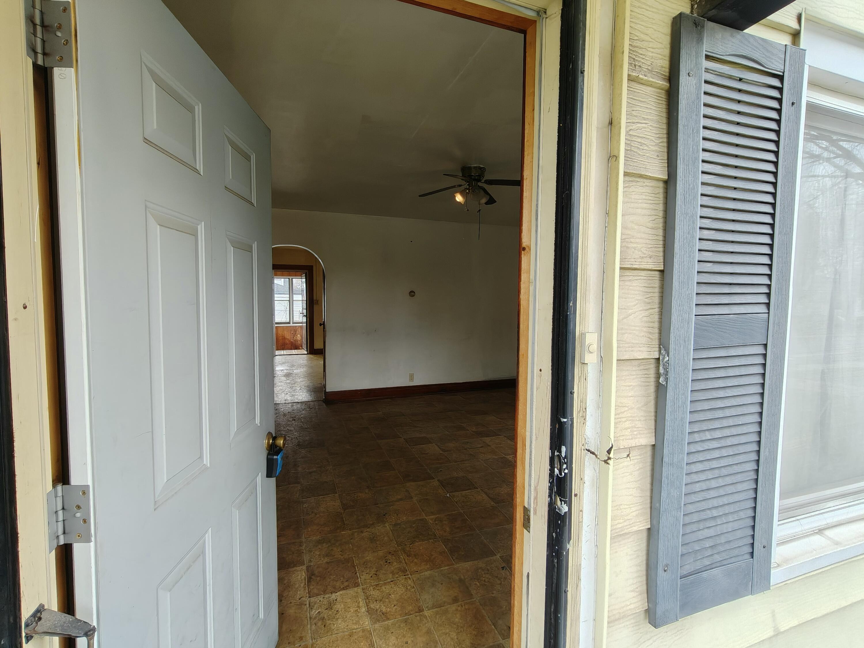 1567 Rutledge Street Gary, IN 46404 - Photo 3 of 27 3000x2250