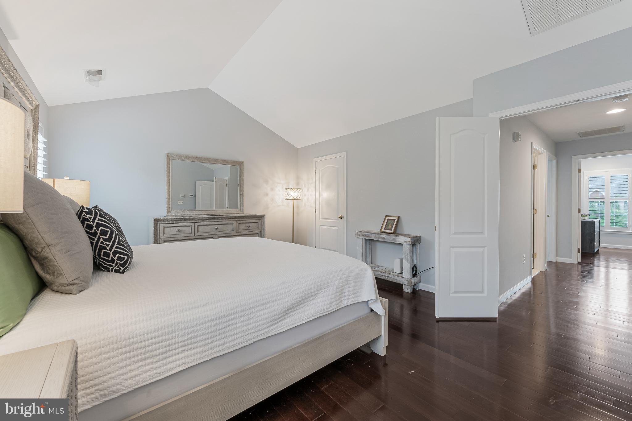 19599 Aspendale Square Ashburn, VA 20147 - Photo 32 of 56