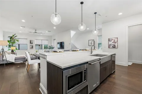 $1,450,000 | 300 Delmar Terrace South, St. Petersburg, FL 33701