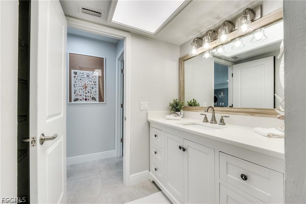 785 Rabbit Road Sanibel, FL 33957 - Photo 21 of 31
