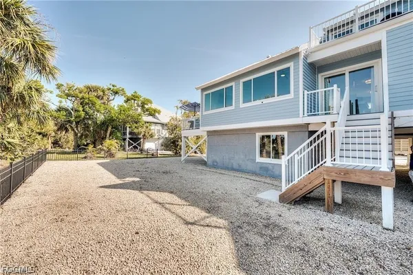 $825,000 | 785 Rabbit Road, Sanibel, FL 33957