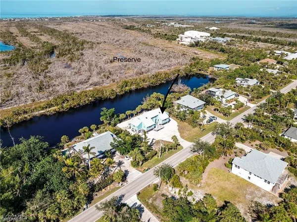 $825,000 | 785 Rabbit Road, Sanibel, FL 33957