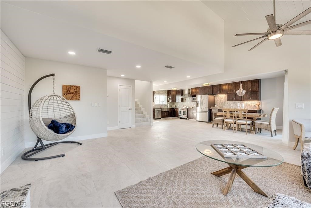785 Rabbit Road Sanibel, FL 33957 - Photo 4 of 31