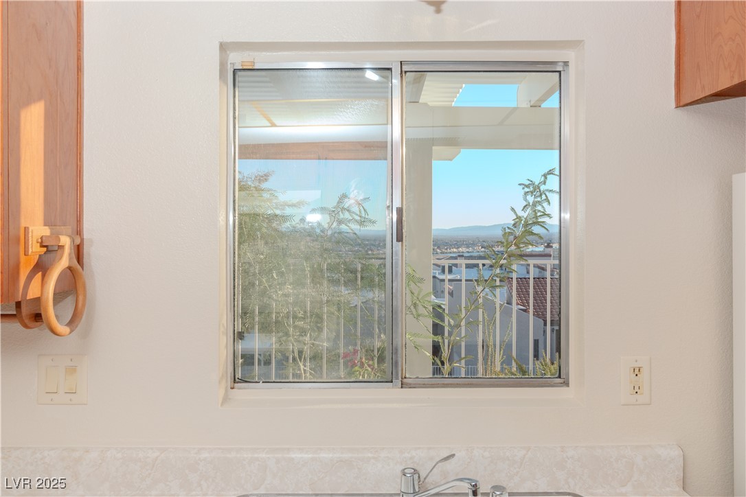 2225 Pebble Creek Lane Laughlin, NV 89029 - Photo 16 of 87 Kitchen view of mountains