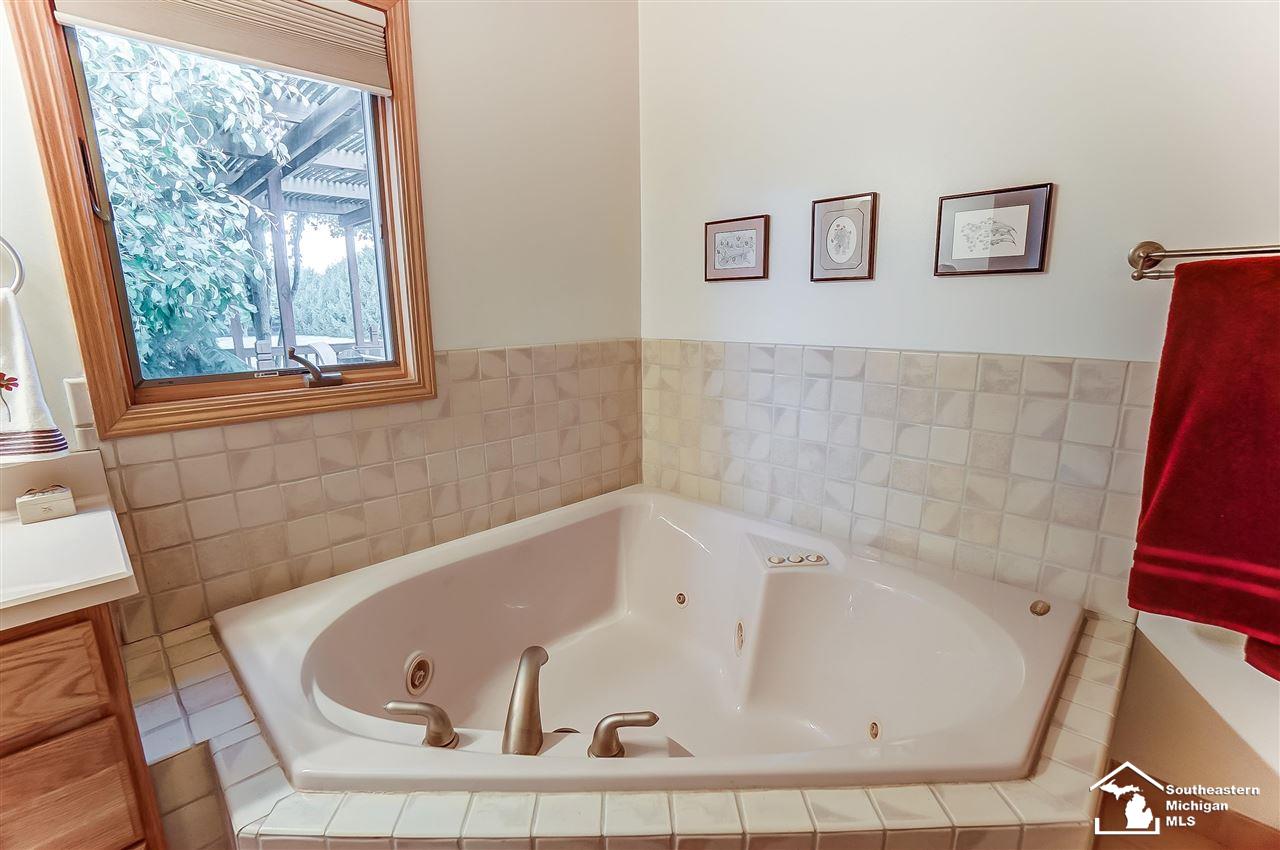 1743 Sheick Road Monroe, MI 48162 - Photo 26 of 57