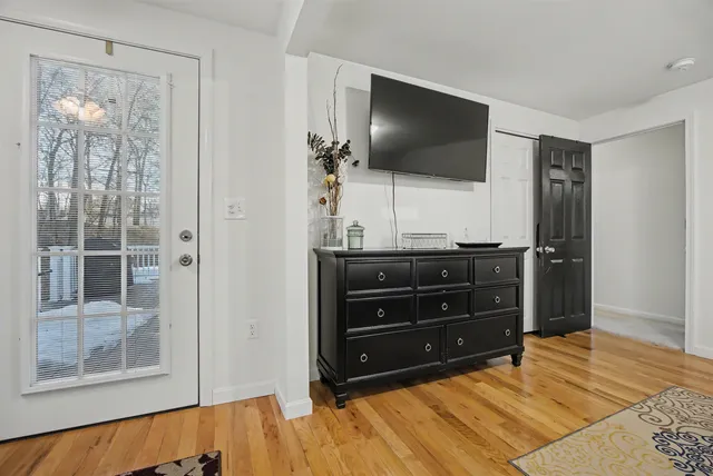 $540,000 | 42 Kendall Pond Road, Derry, NH 03038