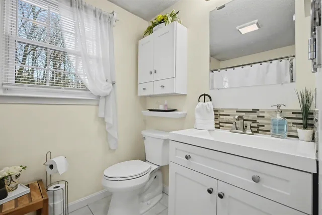 $540,000 | 42 Kendall Pond Road, Derry, NH 03038