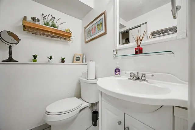 $540,000 | 42 Kendall Pond Road, Derry, NH 03038