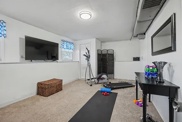 $540,000 | 42 Kendall Pond Road, Derry, NH 03038