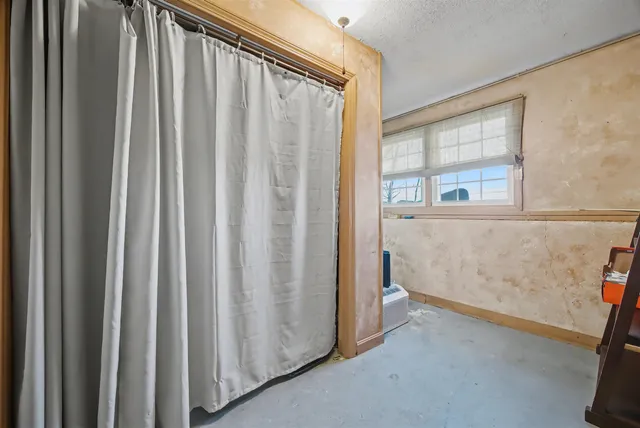 $540,000 | 42 Kendall Pond Road, Derry, NH 03038