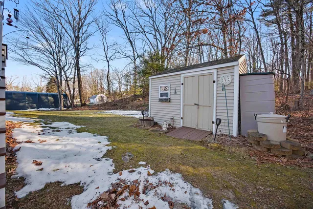 $540,000 | 42 Kendall Pond Road, Derry, NH 03038