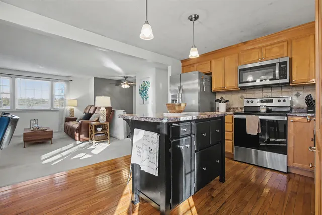 $540,000 | 42 Kendall Pond Road, Derry, NH 03038