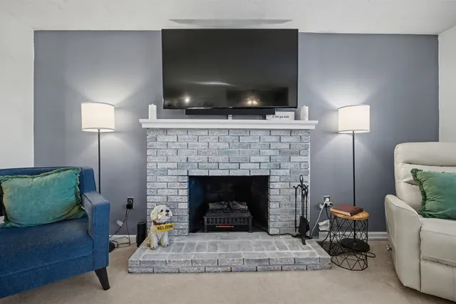 $540,000 | 42 Kendall Pond Road, Derry, NH 03038