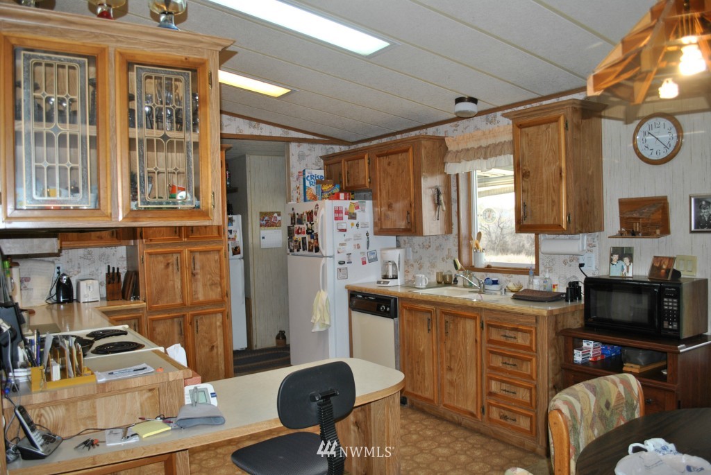 4680 Rd K Northeast, Unit 2 Moses Lake, WA 98837 - Photo 4 of 15 Gallery Image 4