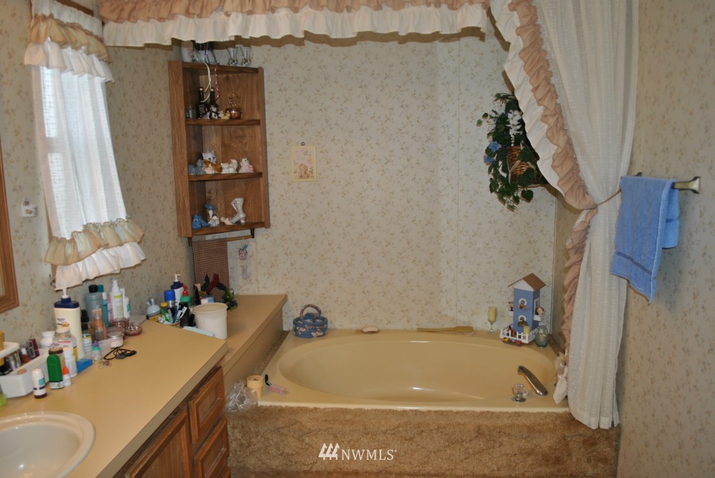 4680 Rd K Northeast, Unit 2 Moses Lake, WA 98837 - Photo 8 of 15 Gallery Image 8
