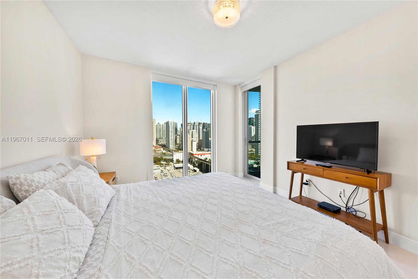 185 Southwest 7th Street, Unit 2611 Miami, FL 33130 - Photo 13 of 33