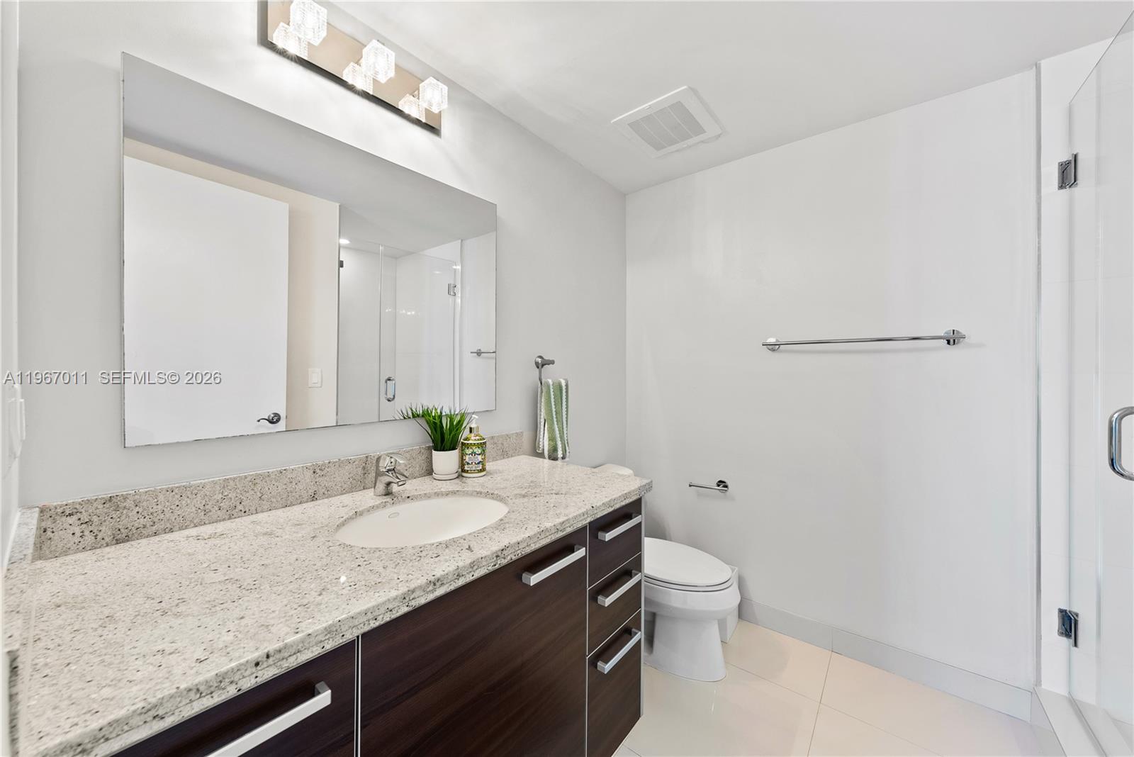 185 Southwest 7th Street, Unit 2611 Miami, FL 33130 - Photo 21 of 33