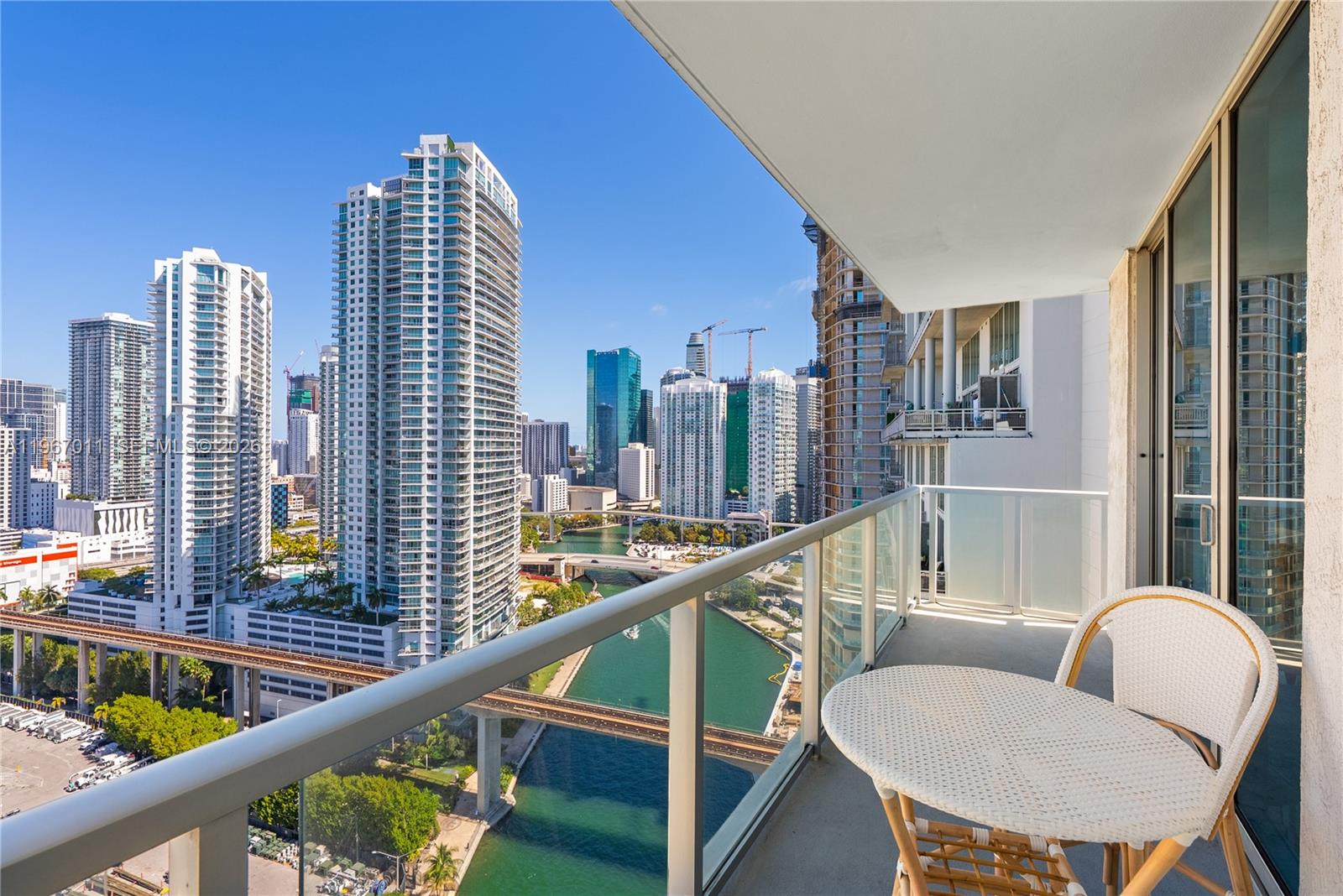 185 Southwest 7th Street, Unit 2611 Miami, FL 33130 - Photo 27 of 33