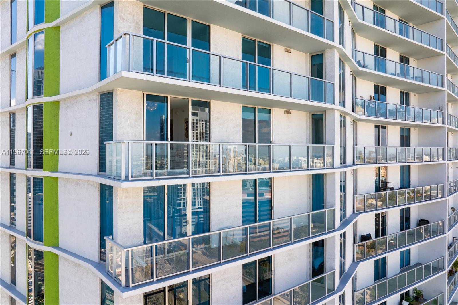 185 Southwest 7th Street, Unit 2611 Miami, FL 33130 - Photo 29 of 33